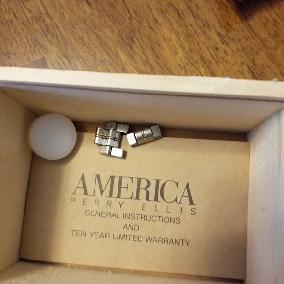 Vintage MCI Commemorative Watch - NEW - Picture 7 of 9